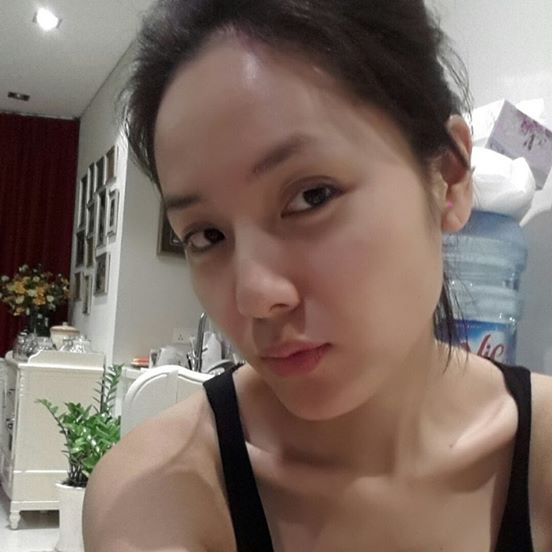 Phương Linh tự tin khoe mặt mộc.