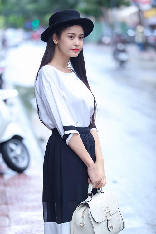 Trương Quỳnh Anh sành điệu xuống phố.