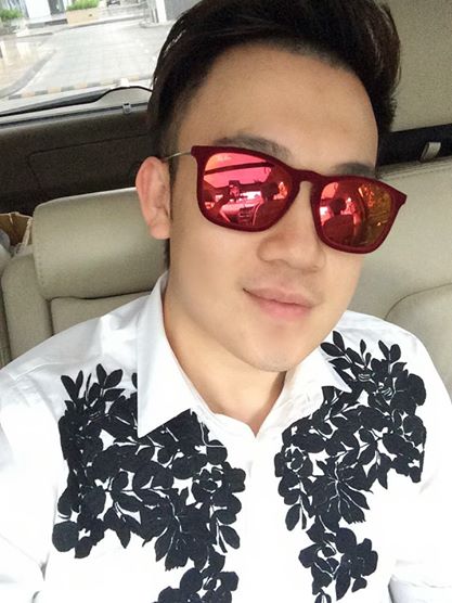 Dương Triệu Vũ sành điệu trên đường đi tập gym: "Tập chương trình vừa xong.. bây giờ đi về tập gym thôi. Mập mập quá rù"