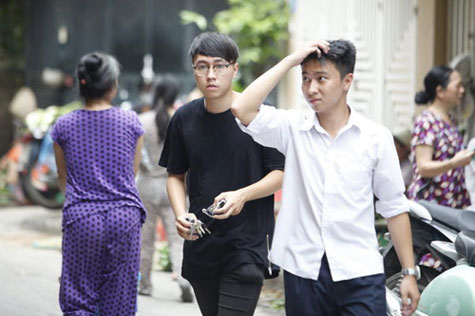Lâm Việt Anh cũng tới viếng Toàn Shinoda.