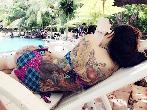 Nguyễn Thi Phương Anh là bà mẹ một con gây chú ý trong thời gian gần đây trên mạng xã hội bởi những hình xăm rất ấn tượng và nghệ thuật trên Sh88bet đăng ký miễn phí mình.