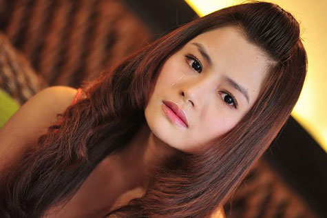 Vũ Thu Phương rơi nước mắt.