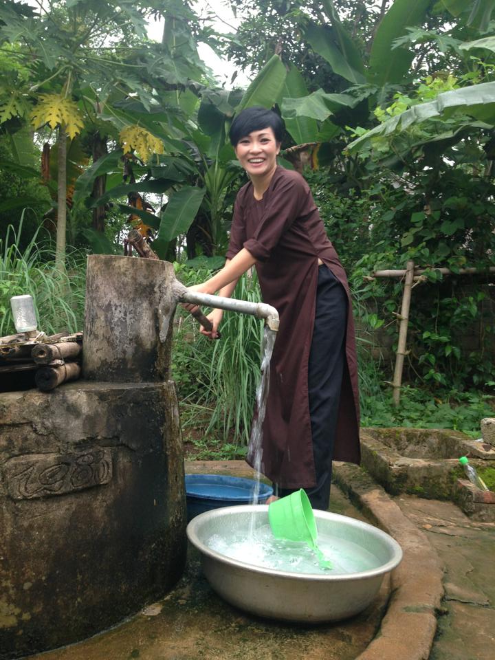 Phương Thanh về Thanh Hóa thăm quê, cô dành được nhiều cảm tình bởi sự giản dị, gần gũi.