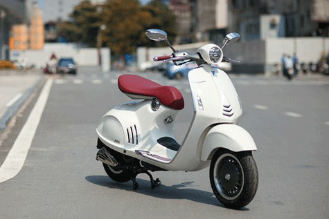 Vespa 946: Xe ga đắt nhất Việt Nam bị triệu hồi