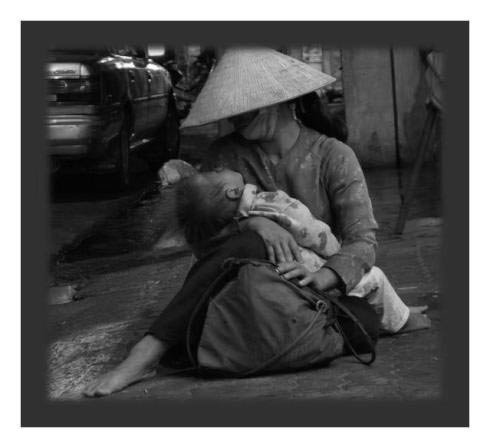 Đi khắp thế gian không ai khổ bằng mẹ.