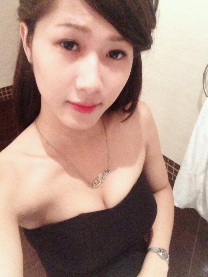Vòng 1 quyễn rũ của Trâm Anh. cô còn sở hữu khuôn mặt xinh xắn, đáng yêu.