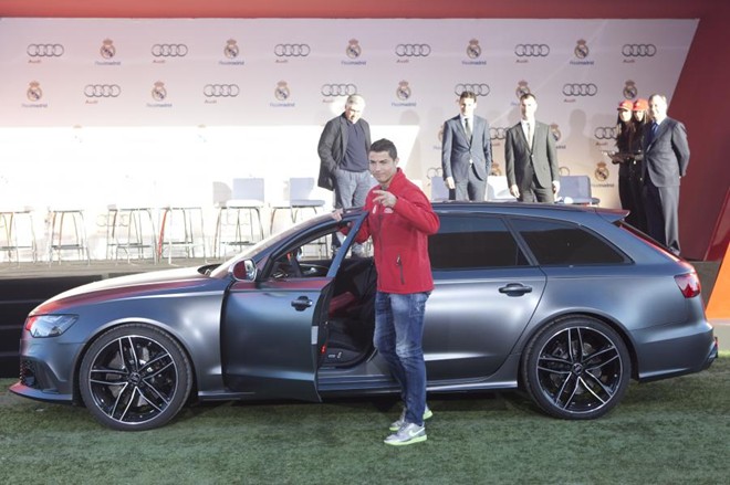 Chiếc Audi RS6 có giá 80 nghìn USD.