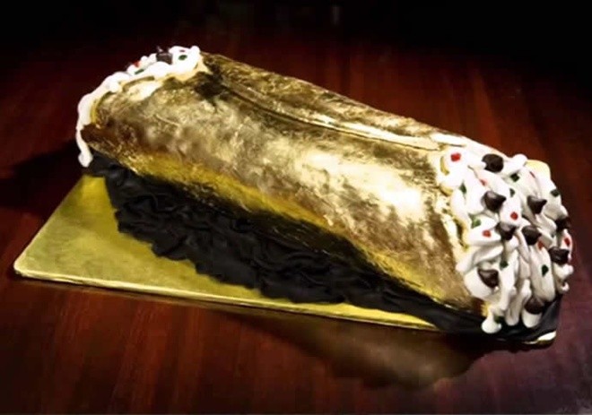 Bánh Cannoli vàng - Nhà hàng Jasper, Kansas, Mỹ (26.000 USD).Món bánh này được làm từ pho mát ricotta trộn chocolate, mứt vỏ cam, chanh, quả hạnh và lá vàng.