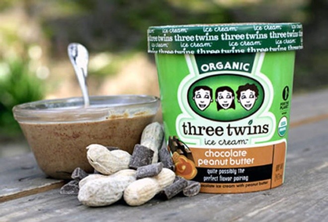 Kem - Nhà hàng Three Twins Ice Cream, Kilimanjaro, Tanzania (60.000 USD). Điều khiến món kem này siêu đắt là bởi nó được làm từ loại băng đang dần biến mất của núi Kilimanjaro, thuộc Tanzania, châu Phi.