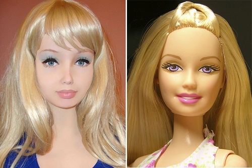 Cô gái 16 tuổi, được mọi người biết đến như 1 cô nàng "búp bê sống".