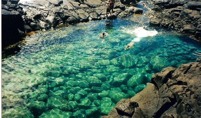 Video cảnh báo về những nơi nguy hiểm thường được phát sóng trên các chuyến bay đến Hawaii.