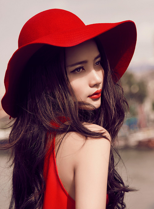 Chính những phát ngôn đó của Phan Như Thảo khiến Vũ Khắc Tiệp không còn sủng ái cô như trước đây. Thêm vào đó, sự xuất hiện kè kè của Ngọc Trinh bên ông trùm khiến Như Thảo như một chiếc bóng lặng lẽ.