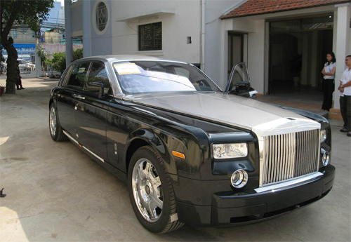 Rolls-Royce Phantom phiên bản EWB.