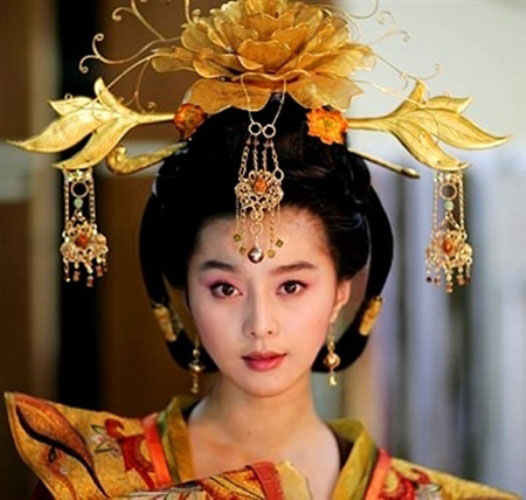 Có thể nói, càng ngày Phạm Băng Băng càng xinh đẹp hoàn hảo hơn.