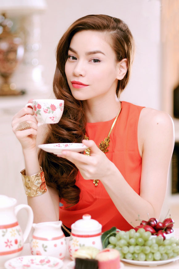 Với Shbet123 Link Vào ShBet Mới Nhất xoăn một bên Hà Hồ quyến rũ hơn.