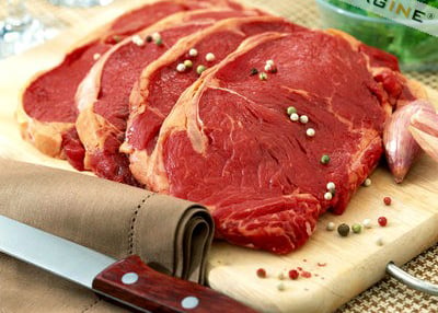 Kẽm: Các thực phẩm giàu kẽm gồm thịt bò, thịt gia cầm, cá, trứng, đậu đỗ, bánh mỳ, bánh quy. Trẻ tuổi này cần 10mg kẽm/ngày.