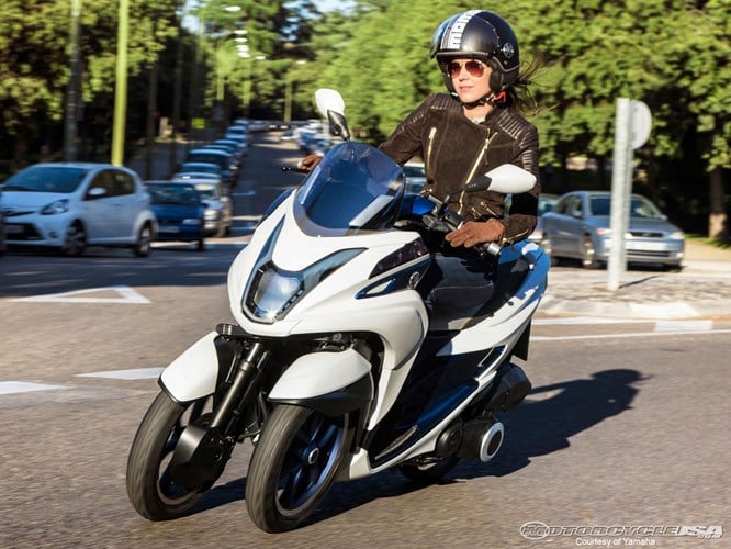 Tricity là chiếc xe thuộc 'thế hệ tương lai' của Yamaha, sẽ ra mắt tại Nhật Bản vào ngày 10/9 tới. Mẫu xe này sẽ cạnh tranh trực tiếp với 2 đối thủ đến từ châu Âu là Piaggio MP3 và Peugeot Metropolis.