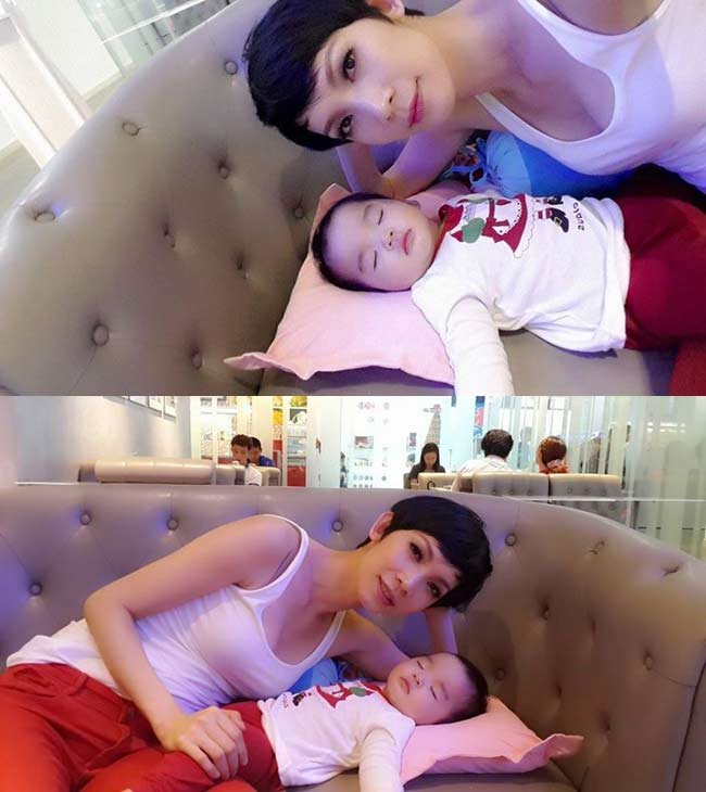 Hai mẹ con nè!