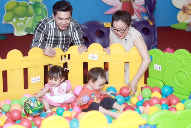 Cả nhà chung vui nè!