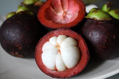 Rất nhiều chất dinh dưỡng trong loại quả này (bao gồm các vitamin nhóm B) có tác dụng làm giảm nguy cơ thoái hóa điểm vàng ở phụ nữ.