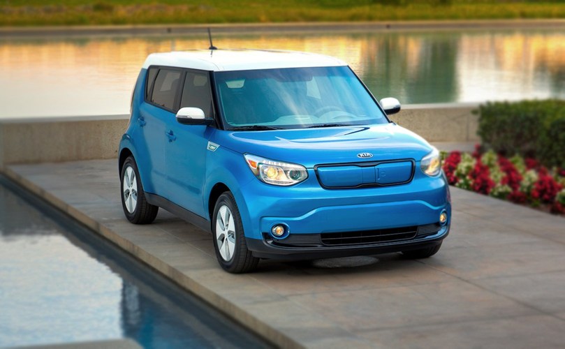Được phát triển dựa trên mẫu Soul hiện nay, Kia Soul EV phiên bản 2015 có thiết kế hiện đại hơn với các chi tiết nâng cấp và công nghệ mới đầy hứa hẹn.