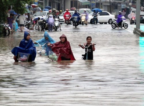 Giao thông gặp nhiều khó khăn.