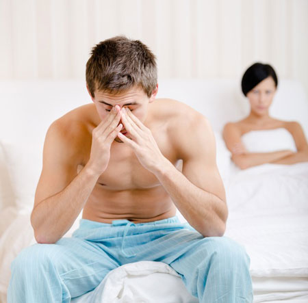 Nam giới trẻ tuổi cũng có thể yếu sinh lý. Nam giới, gồm cả các chàng trai trẻ - có rất nhiều vấn đề về sex. Đó không chỉ là vấn đề về cương dương mà họ còn đối mặt với chứng xuất tinh sớm, ảnh hưởng tới 20% nam giới.