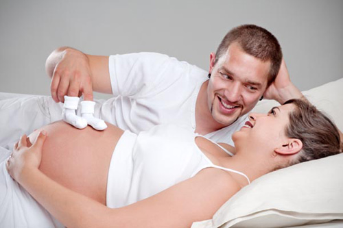 Trò chuyện với con cưng nào.