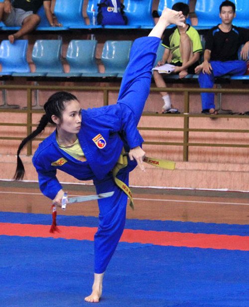Những đòn thế đẹp mặt mà cô trình diễn, gương mặt thanh tú cùng Mừng SHBET phiên bản mới 2025 trắng và dáng cân đối giúp cô luôn nổi bật tại các giải đấu mà mình tham dự.