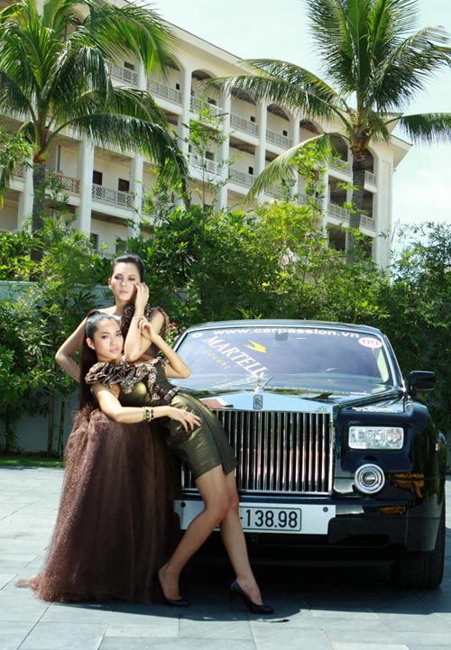 Ngọc Thạch lên xe hoa với Dương 'kon'.