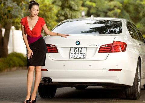 Cô đã cùng chồng sang Mỹ và sinh hạ cô con gái đầu lòng xinh xắn.