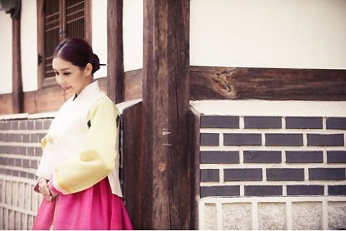 Kim Hee Eun với một diện mạo hoàn toàn mới.