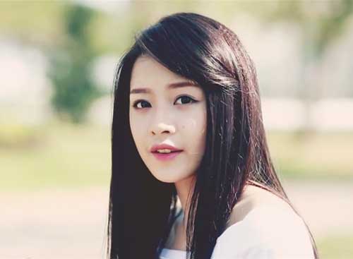 Chi Pu tên thật là Thùy Chi, là một trong những hotgirl đình đám nhất Hà Thành.