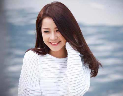 Thời điểm mới nổi tiếng, Chi Pu chủ yếu nhận lời mời làm người mẫu ảnh.