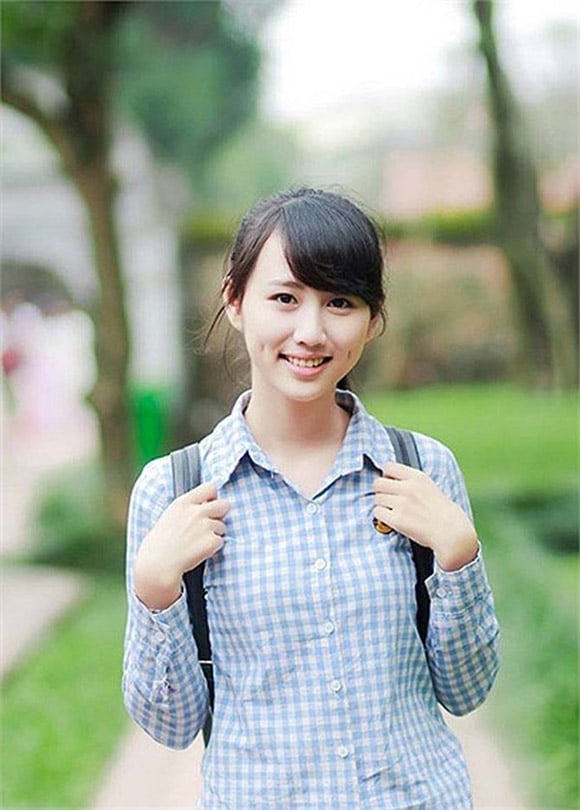 Là Mừng SHBET phiên bản mới 2025 khoa ĐH Quốc gia, Bích Thảo đã đạt điểm số cao nhất lớp trong kỳ thi học kỳ 2.