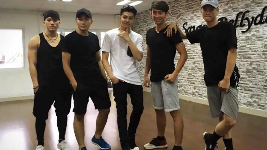 Anh là ngôi sao lao động hết mình vì nghề mà không dính phải scandal nào.