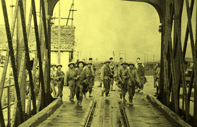 Sáng 8/10/1954, các đơn vị quân đội nhân dân Việt Nam gồm cả bộ binh, pháo binh, cao xạ, cơ giới..., chia làm nhiều cánh lớn đã mở cuộc hành quân lịch sử tiến vào Hà Nội.