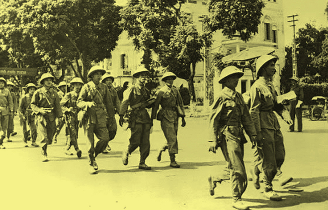 Đến 6h sáng 9/10/1954, quân đội lại theo nhiều đường từ ngoại thành tiến vào nội thành, chia làm nhiều cánh quân tiến vào 5 cửa ô chính rồi từ đó tỏa đi các nơi.