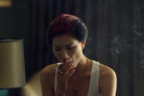 Trang Trần khoe lại bức ảnh cô bui bặm của dân anh chị trong vai Mỹ chuột phim 'Hương Ga'.