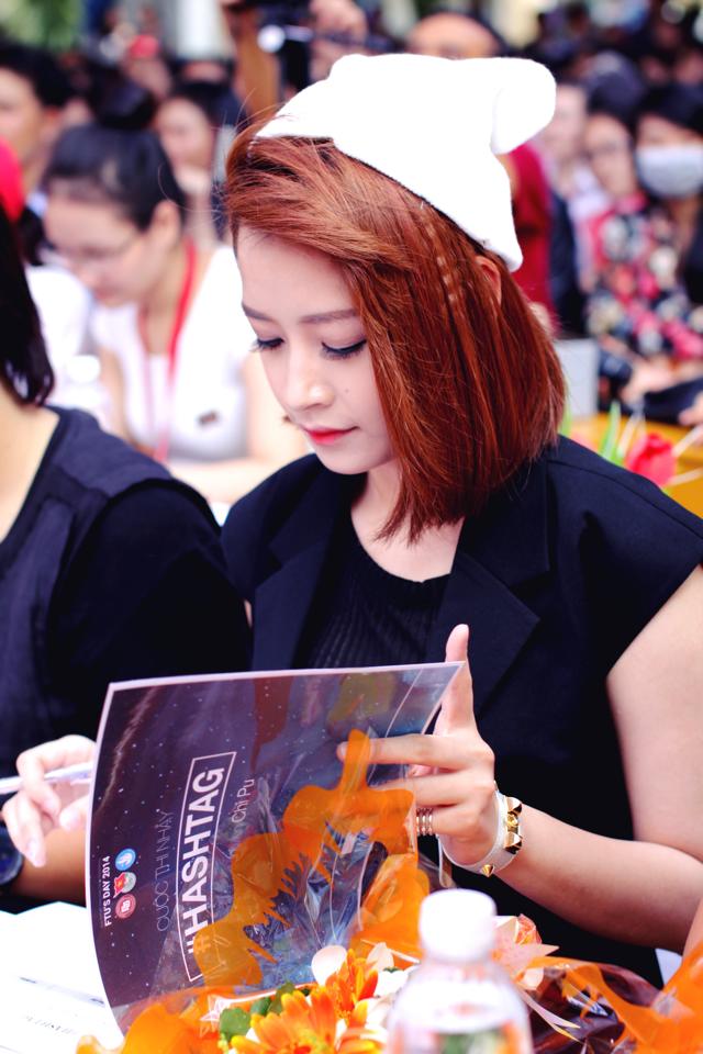 Chi Pu làm giám khảo cuộc thi