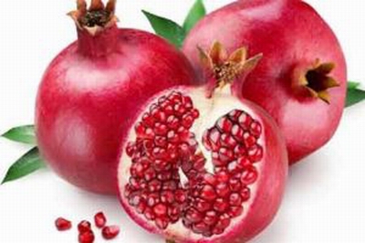 Lựu là loại quả nguy hiểm với bé trong độ tuổi ăn dặm. Nó có nguy cơ gây hóc vì phần thịt được bao quanh một chiếc hạt rất cứng. Tuy nhiên, bạn có thể cho bé làm quen với nước ép lựu khi bé được khoảng 8-10 tháng tuổi.
