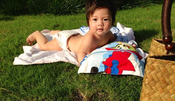 Bé Sol rất đáng yêu.