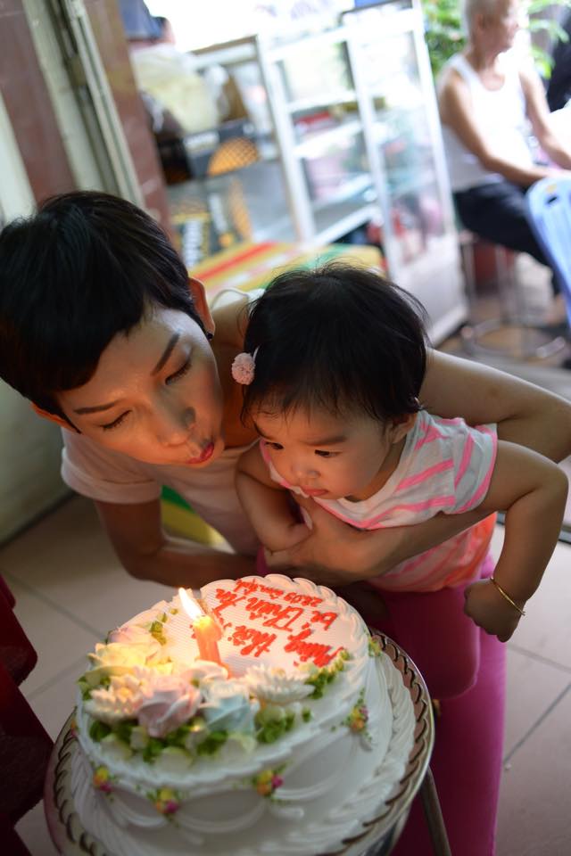 Và trong tiệc thôi nôi của con gái Xuân Lan diễn ra vào ngày hôm qua, James Martin Đặng cũng không có mặt để chúc mừng bé.