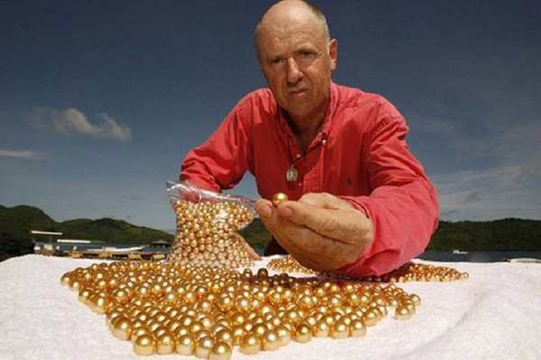Doanh nhân Jewelmer là người duy nhất trên thế giới thành công trong việc sản xuất ngọc trai tự nhiên.