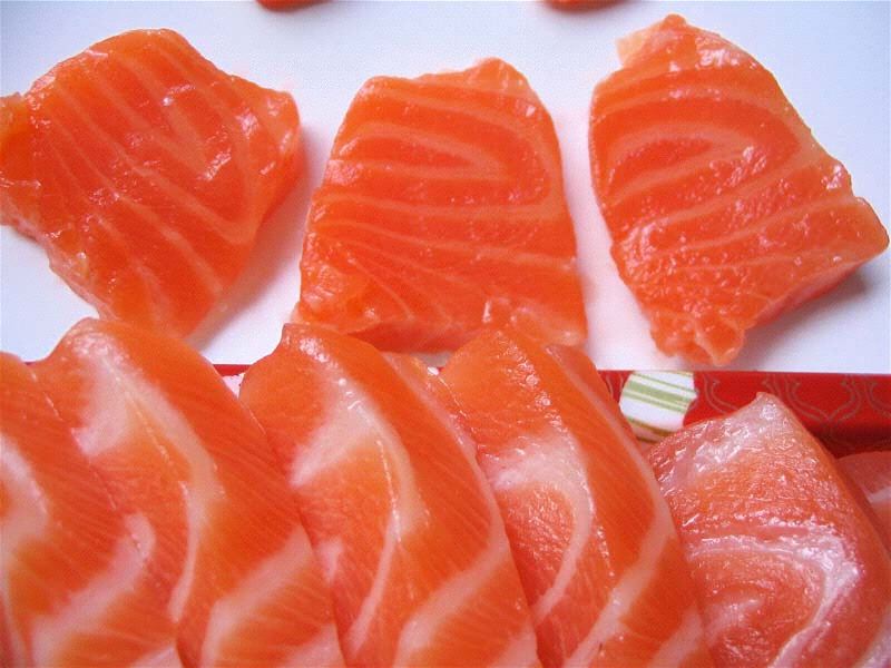 Nhờ khả năng kháng viêm, a-xít béo omega-3 sẽ làm giảm mức độ nhạy cảm với ánh nắng của da.