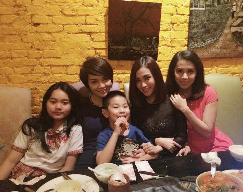 Mai Thu Huyền chúc mừng sinh nhật em họ Mai Hồ.