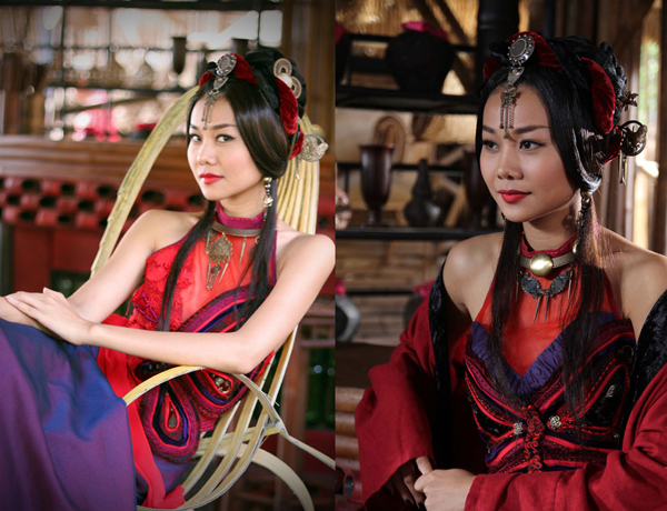 Cô quản lý những người đẹp giỏi võ không kém mình và gây rúng động giang hồ.