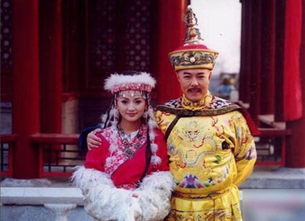 Hàm Hương chọn cách ở lại trong cung dù nhiều hiểm nguy, đố kị và hy sinh tình yêu của mình.