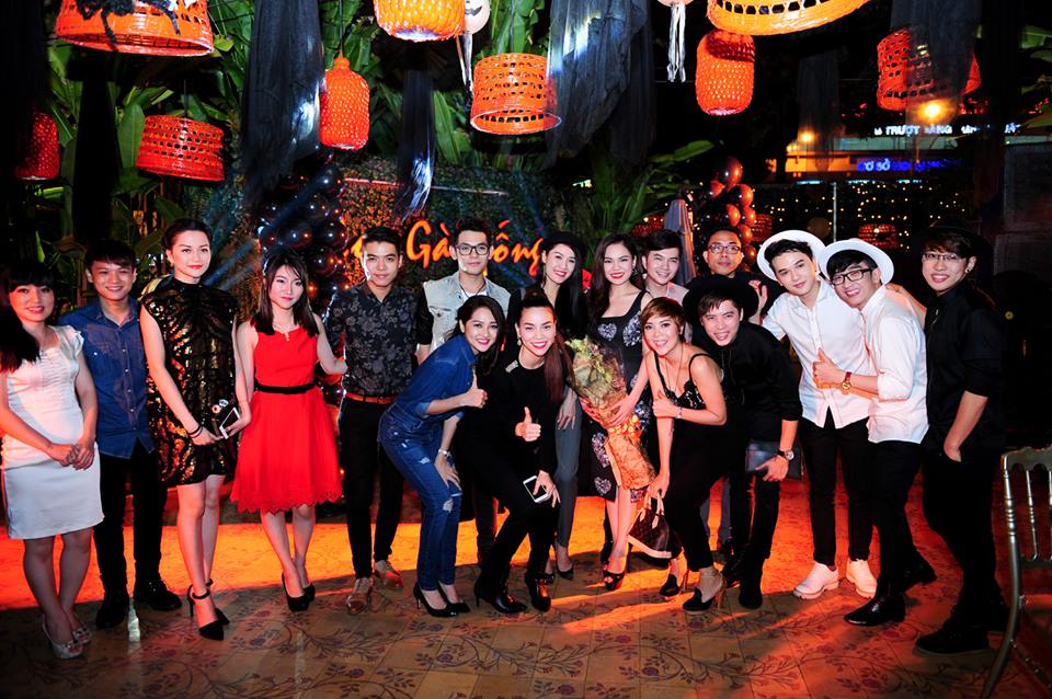 Hồ Ngọc Hà khoe ảnh với thí sinh cuộc thi XFactor.