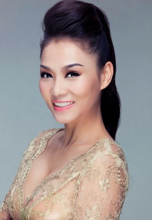 Ngoài những ngày luyện tập vũ đạo cùng nhóm nhảy Thu Minh thường dành thời gian để chạy bộ, tập tạ,...